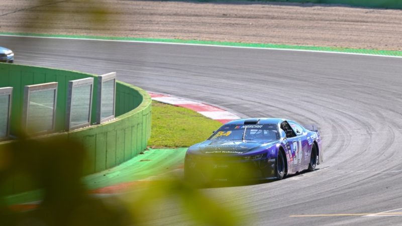 „Wir sind voll im Spiel“: Schweizer Thomas Toffel spürt dennoch den Druck von Raphael Lessard