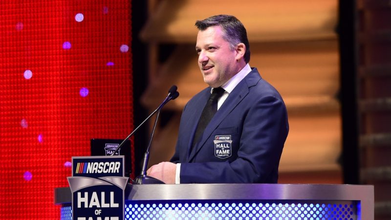 Die „Smoke.Show“ geht weiter: NASCAR-Legende Tony Stewart startet für Kaulig Racing in Talladega