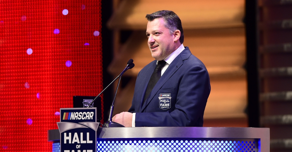 Die „Smoke.Show“ geht weiter: NASCAR-Legende Tony Stewart startet für Kaulig Racing in Talladega