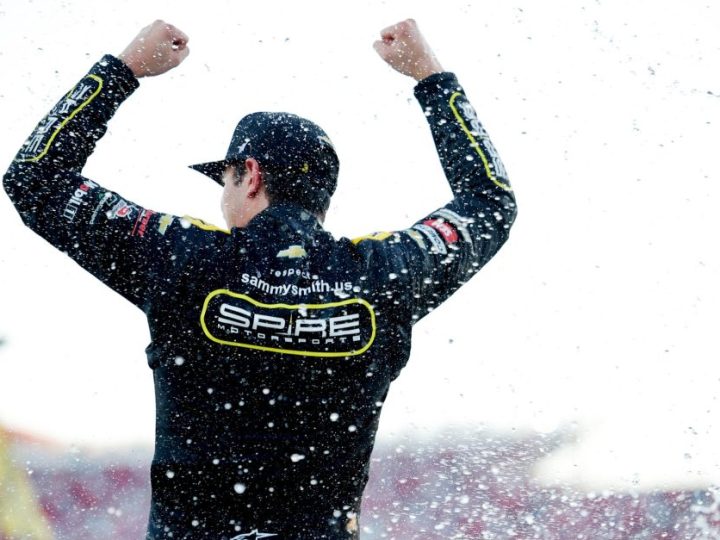 NASCAR Truck Series in Talladega: Sammy Smith triumphiert im Three-Wide-Fotofinish